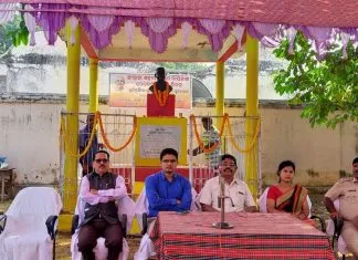 ଗଞ୍ଜାମ ଜିଲ୍ଲା ଲୋକ ସମ୍ପର୍କ ବିଭାଗ ପକ୍ଷରୁ ଶହୀଦ ଲକ୍ଷ୍ମନ ନାୟକଙ୍କ 120ତମ ଜୟନ୍ତୀ ପାଳିତ ।